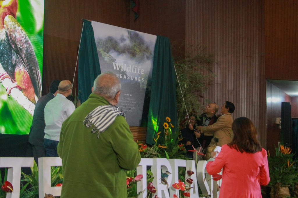 Unveiling of the book cover of “Wildlife Treasures”. Photo credit: Abigail L. Garrino